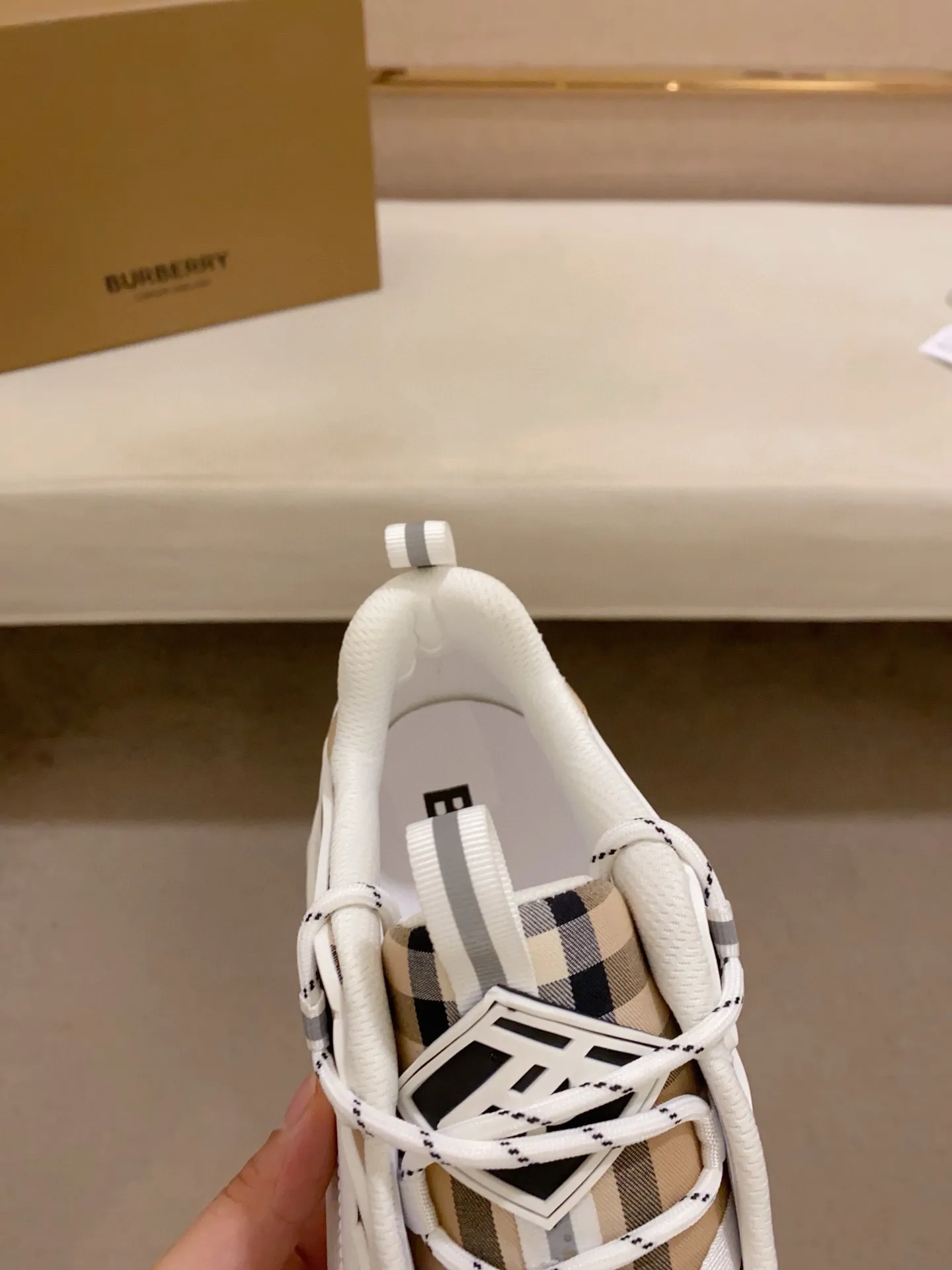 Men's shoes 💰: 680💰🇮🇹🇮🇹BURBERRY top purchasing agents are available simultaneously at the counter. 🔍🔍Synchronized sales. Positive code number: 38-46. Italian imported cowhide, fully imported sheepskin lining, sole: original sole provided by the original factory, exclusive movable molded sole, super comfortable, original factory follow-up goods, 🔍🔍high quality, you can enter and exit the counter at will, welcome to compare